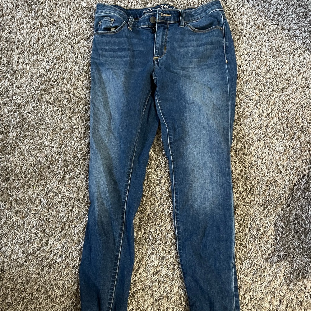 Universal Thread Jeans Size 4